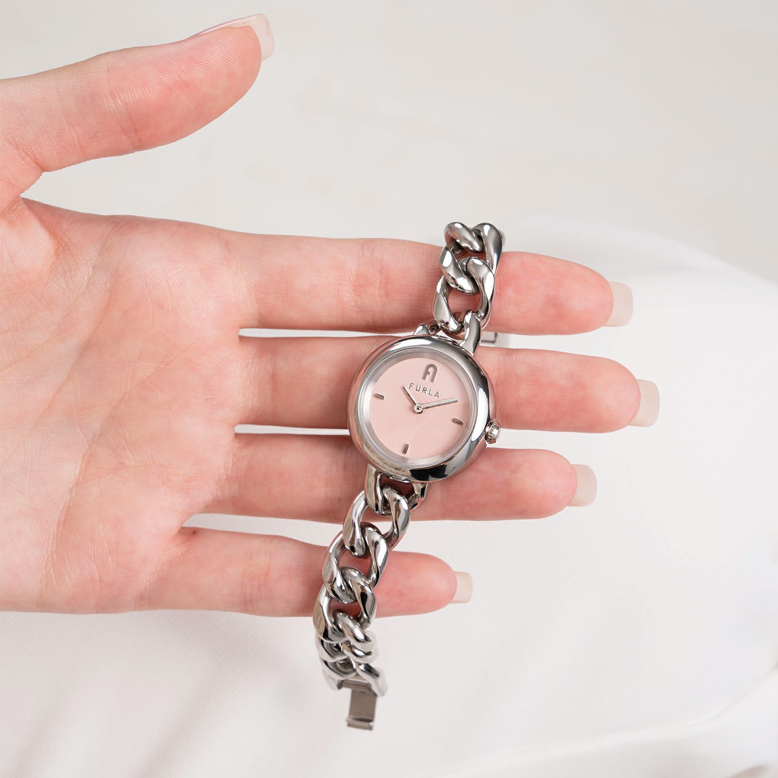 FURLA  FURLA CHAIN ROUND フルラ フルラチェーンラウンド  / WW00019007L1