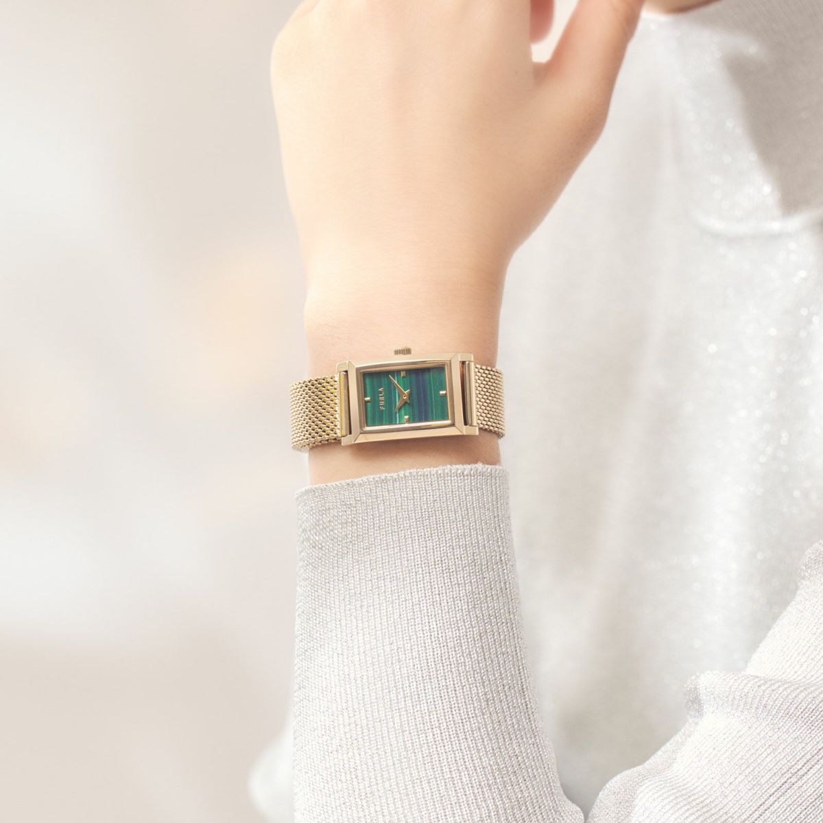 FURLA  BAGUETTE SHAPE フルラ フルラバゲットシェイプ / WW00034003L2