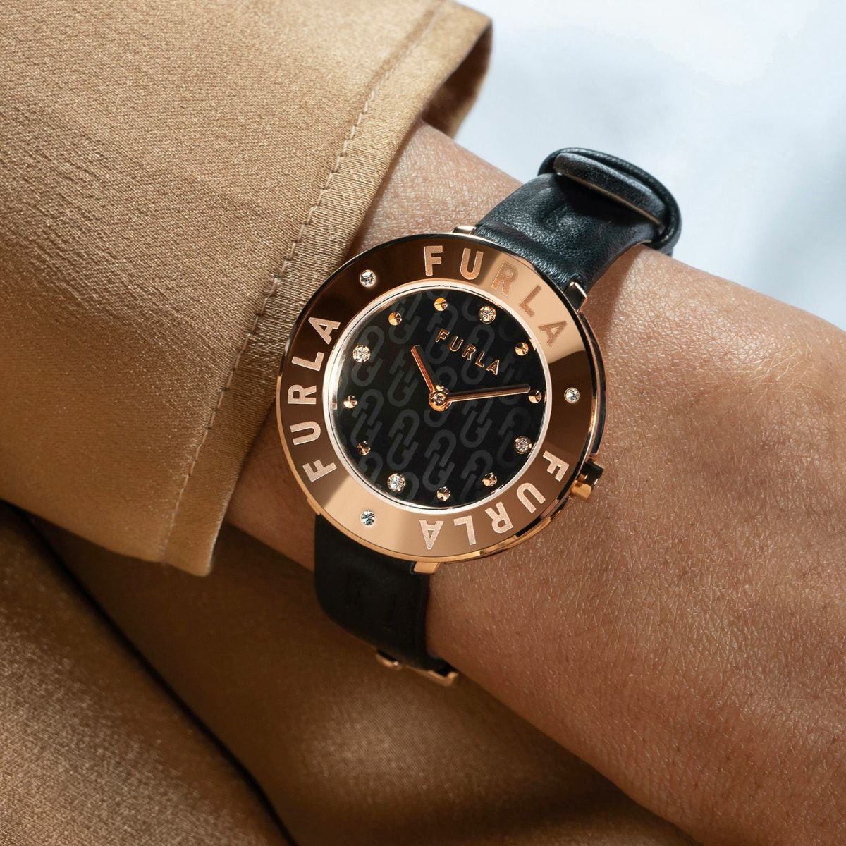 FURLA  FURLA ESSENTIAL フルラ フルラエッセンシャル  / WW00004014L3