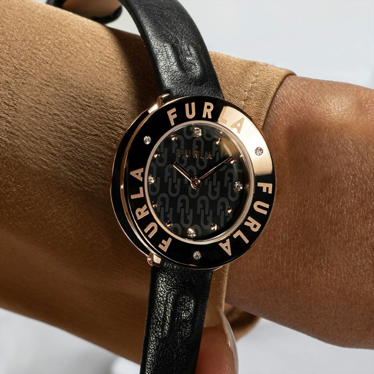 FURLA  FURLA ESSENTIAL フルラ フルラエッセンシャル  / WW00004014L3