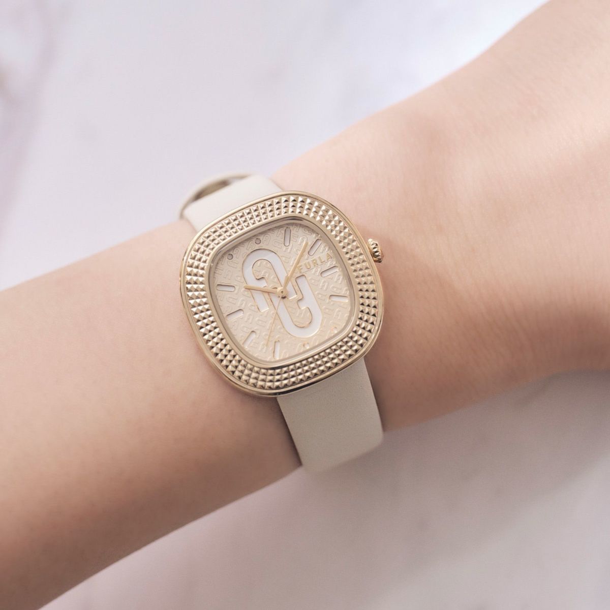 FURLA  FURLA TV SHAPE フルラ フルラティーヴイシェイプ  / WW00048007L3